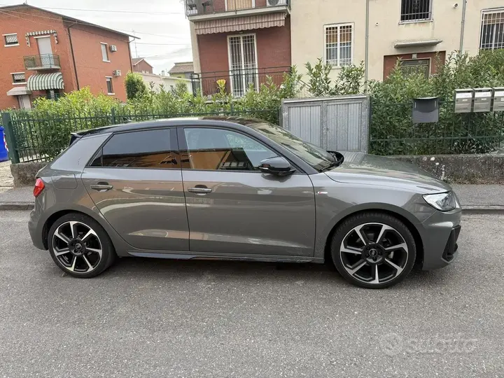 Audi A1 Sportback 2023 photo 2