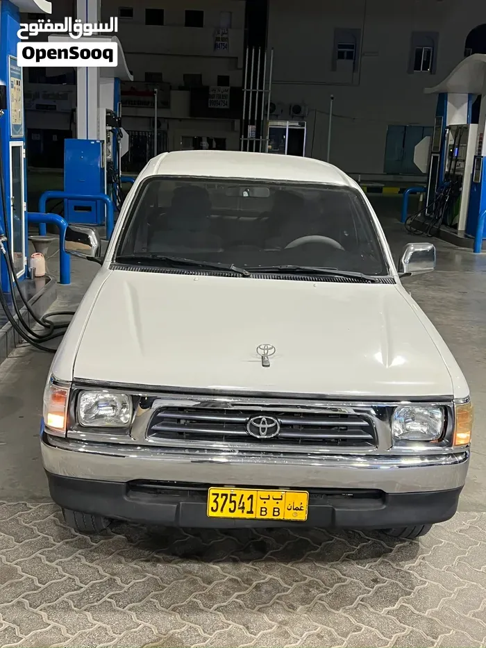 Toyota Hilux 1998 photo 4