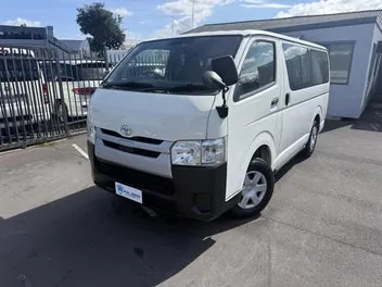 Toyota Hiace 2019 photo 2