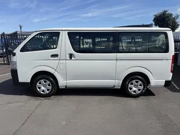 Toyota Hiace 2019 photo 3