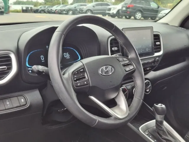 Hyundai Venue 2026 photo 2