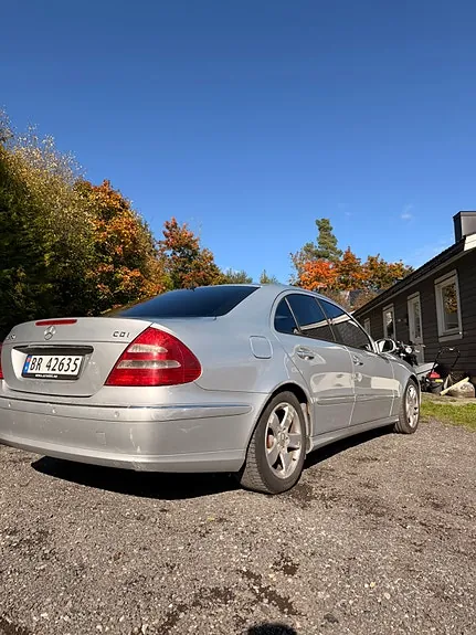 Mercedes-Benz E220 D 2006 photo 5