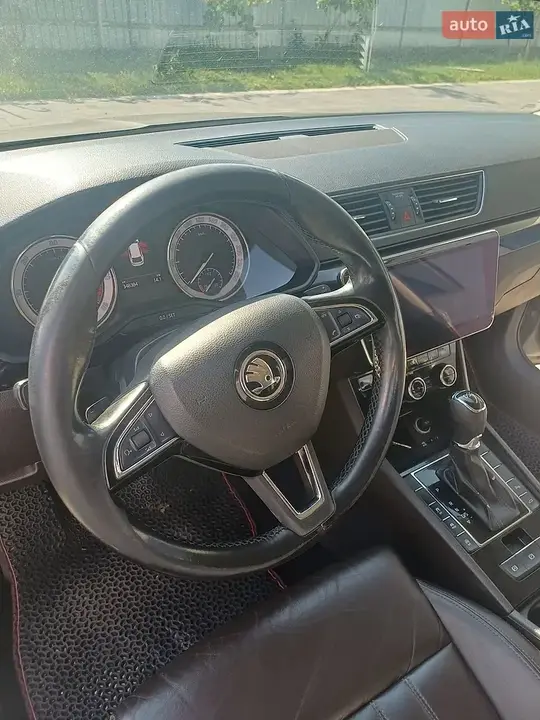 Skoda Superb 2017 photo 4