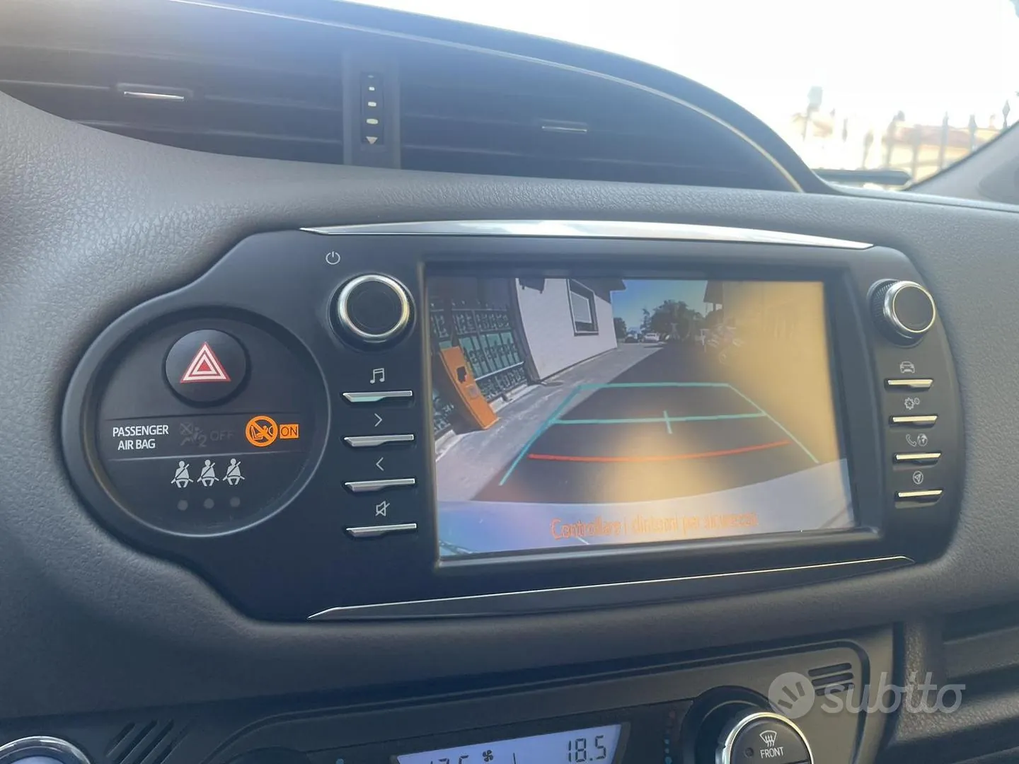 Toyota Yaris 2018 photo 3