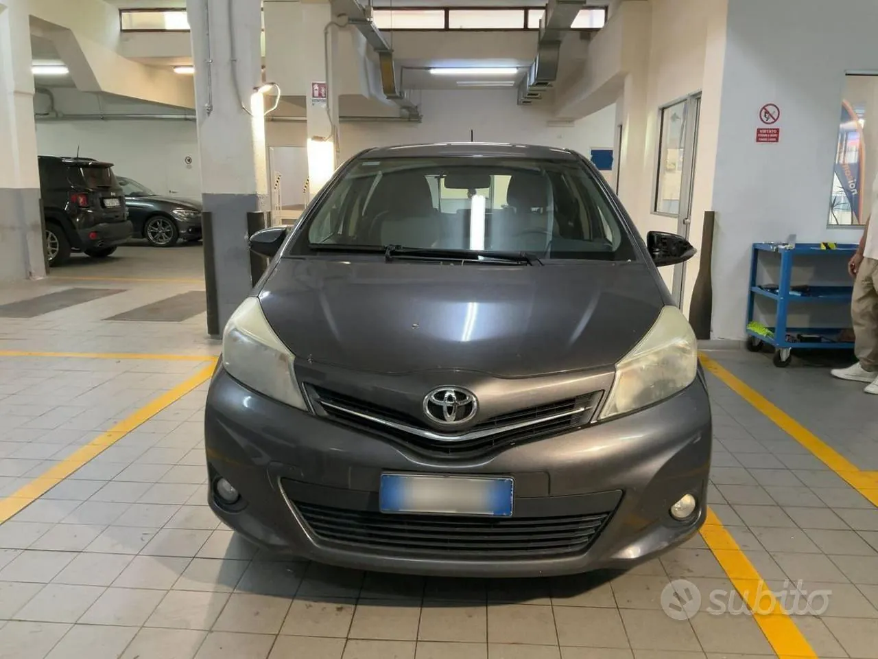 Toyota Yaris 2012 photo 4