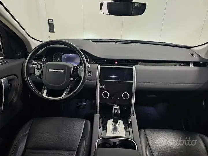 Land Rover Discovery Sport 2020 photo 4