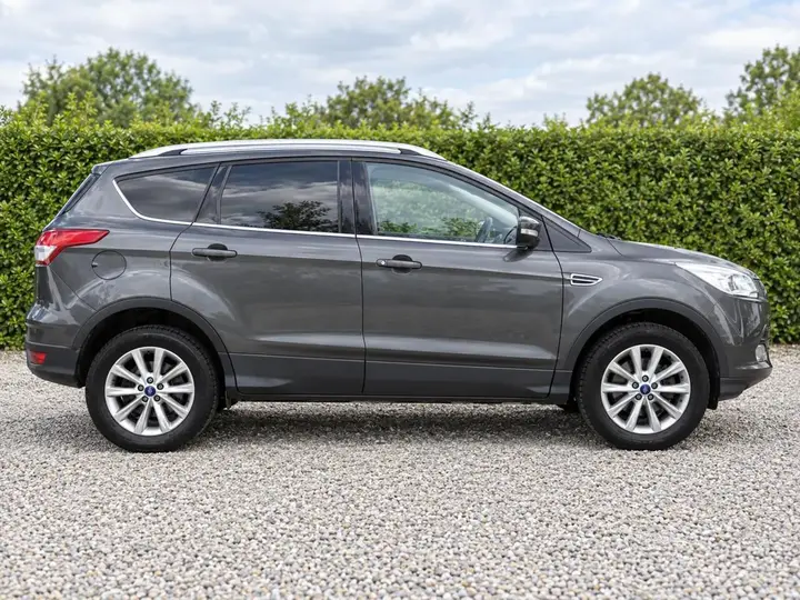 Ford Kuga 2016 photo 2