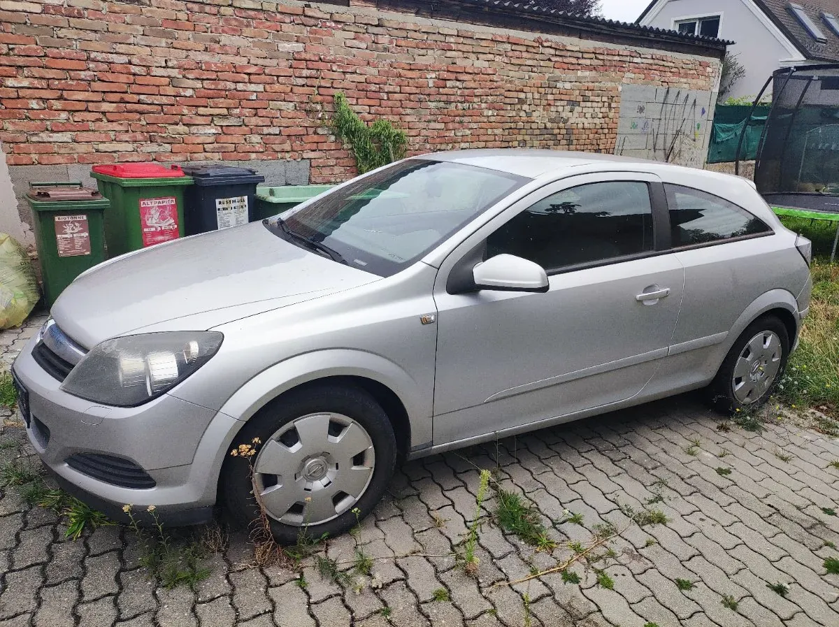 Opel Astra 2006 photo 2