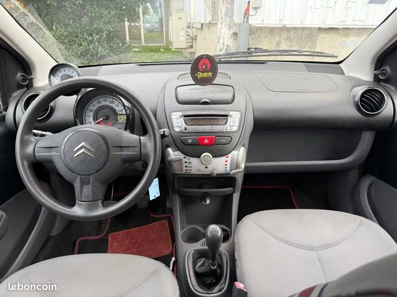 Citroen C1 2010 photo 2