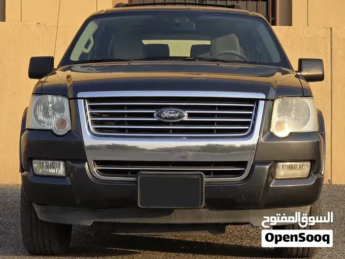 Ford Explorer 2010 photo 2