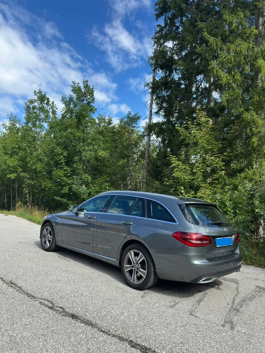 Mercedes-Benz C-Class 2019 photo 2