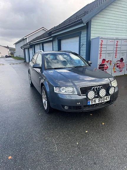 Audi A4 2004 photo 2