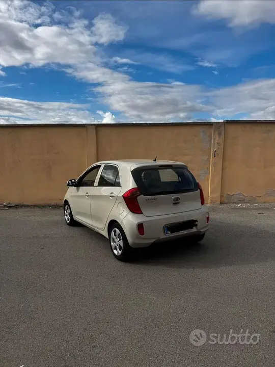Kia Picanto 2012 photo 5