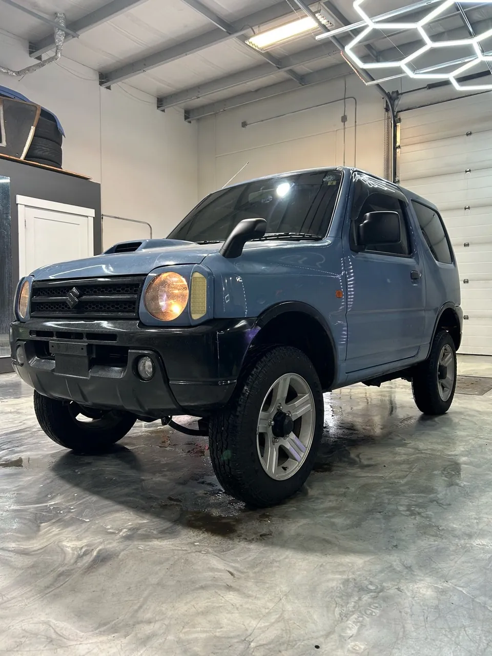 Suzuki Jimny 2008 photo 2