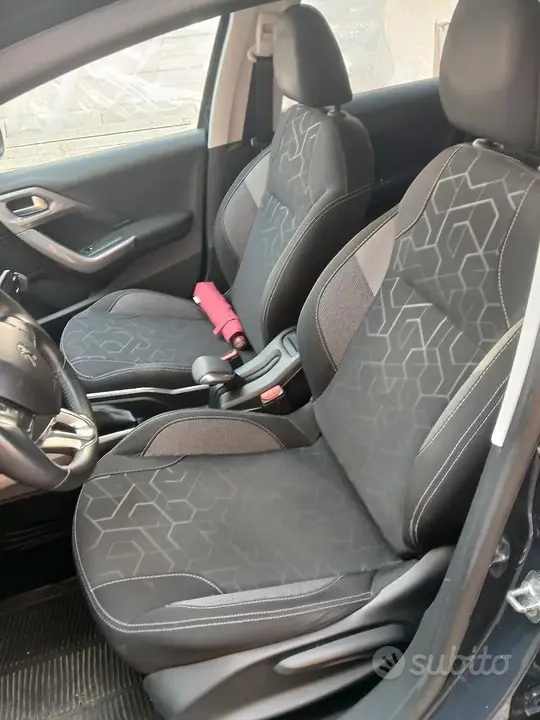 Peugeot 2008 2019 photo 5