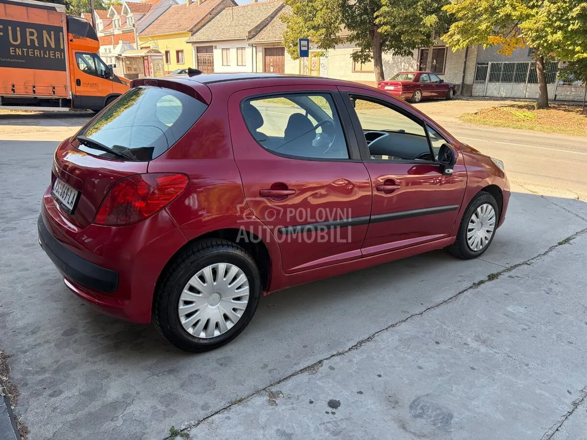 Peugeot 207 2007 photo 3
