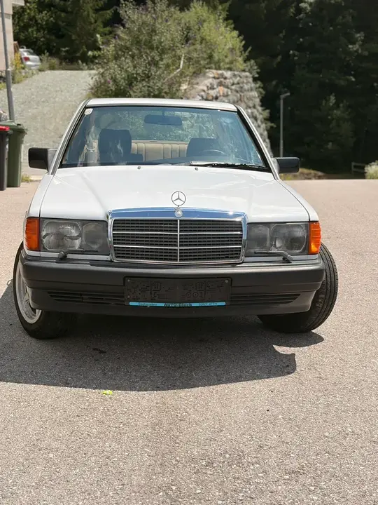 Mercedes-Benz 190