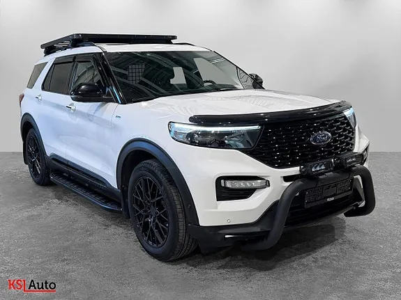 Ford Explorer 2021 photo 3