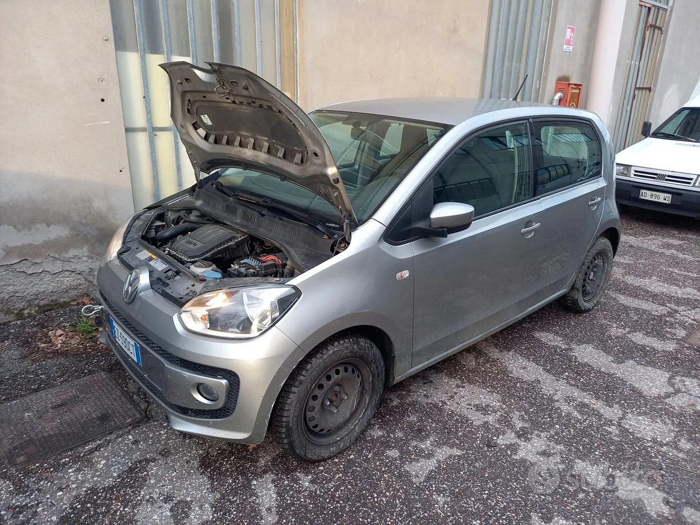 Volkswagen Up 2015 photo 5