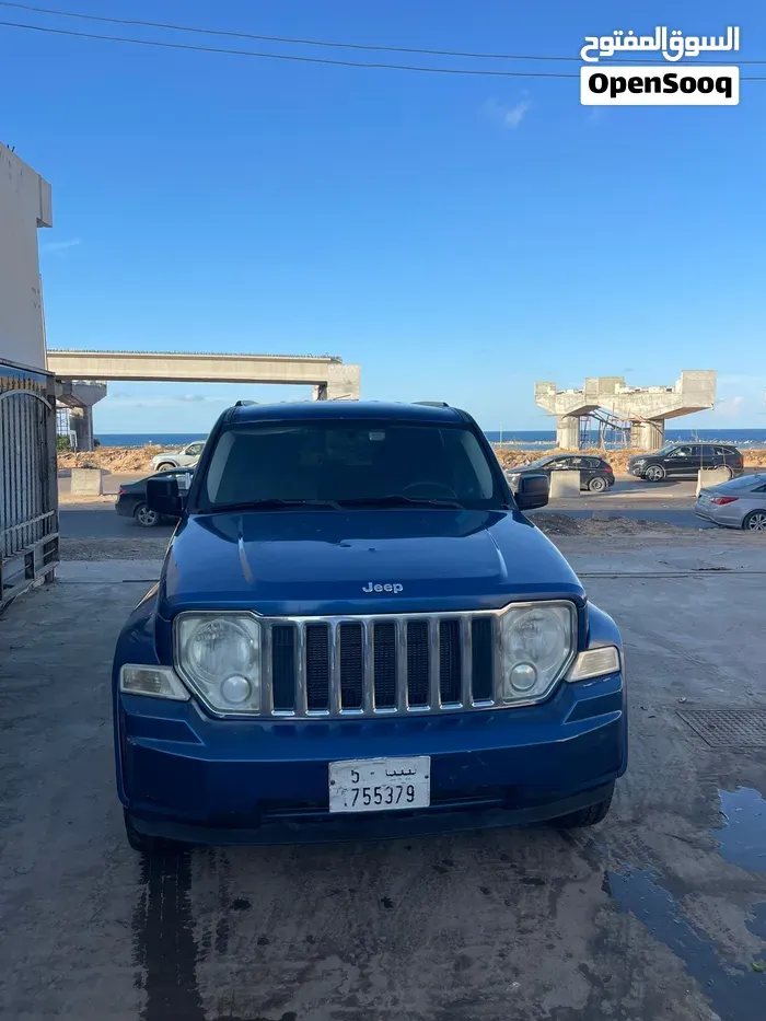 Jeep Liberty 2010 photo 4