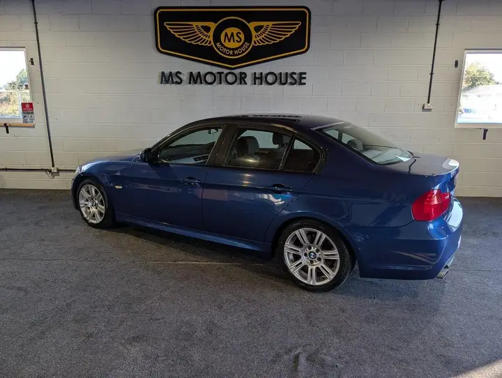 BMW 3 Series 2009 photo 4