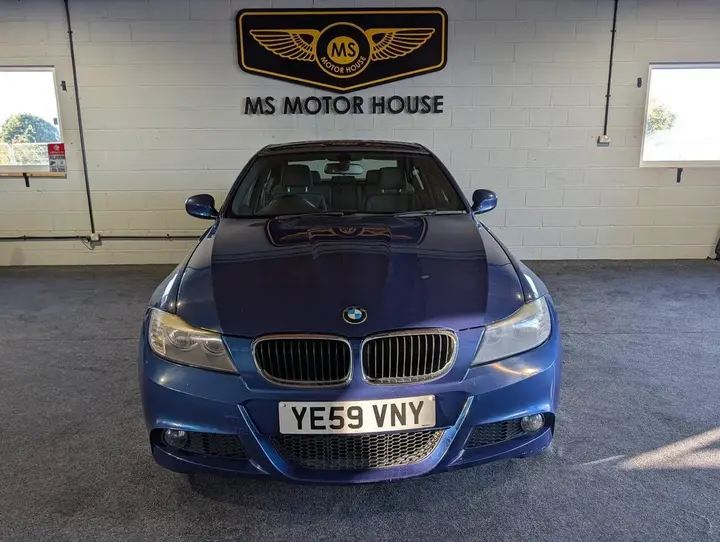 BMW 3 Series 2009 photo 2