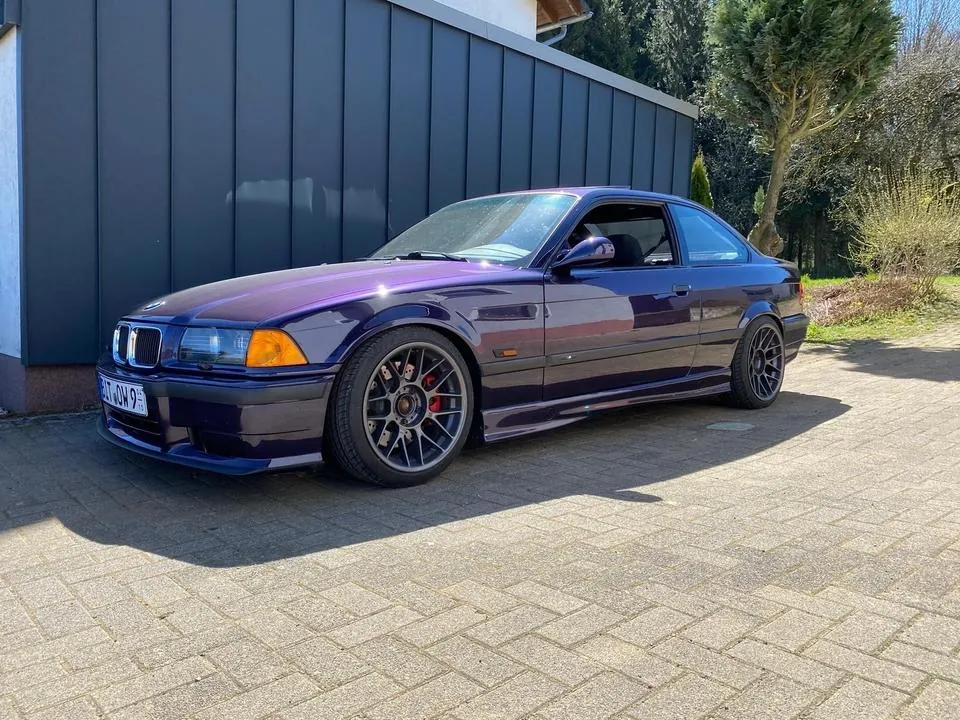BMW E30