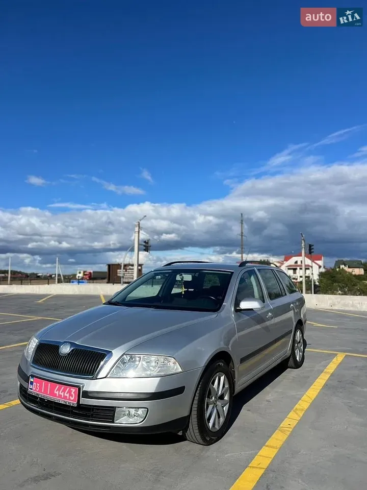 Skoda Octavia 2008 photo 2