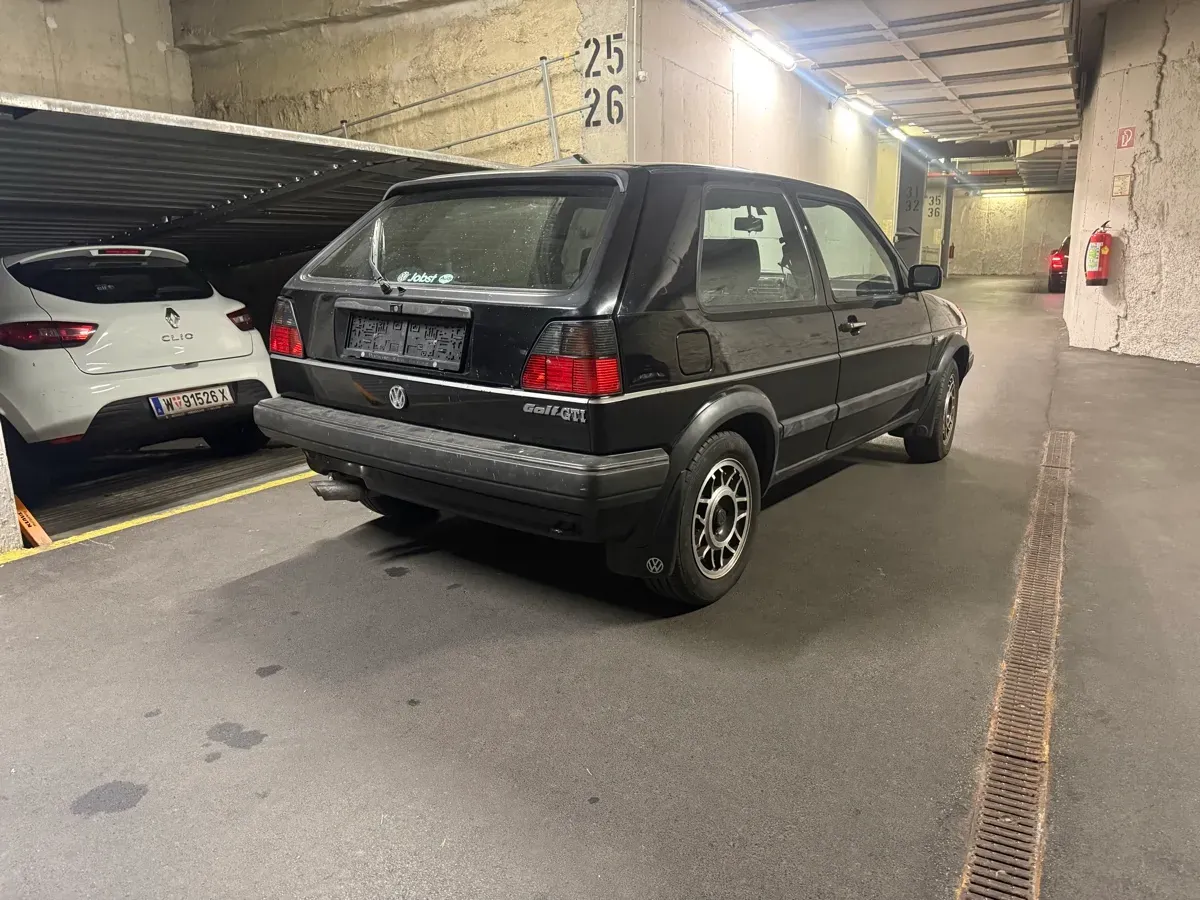 Volkswagen Golf 1989 photo 2