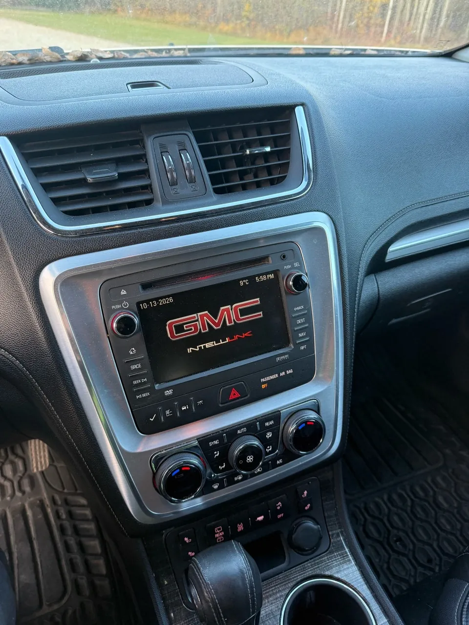 GMC Acadia 2013 photo 4