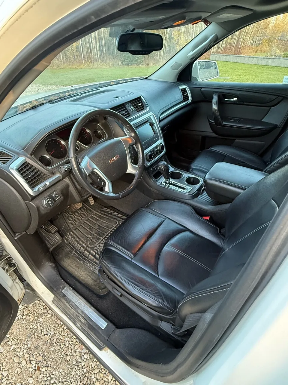 GMC Acadia 2013 photo 3