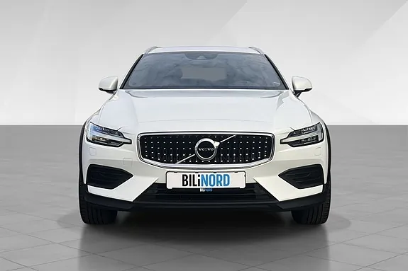 Volvo V60 Cross Country 2019 photo 2