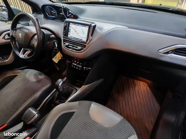 Peugeot 2008 2016 photo 4