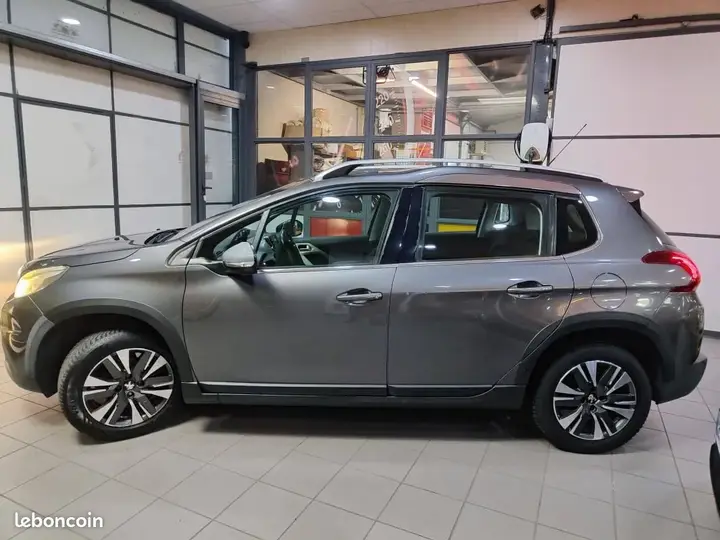 Peugeot 2008 2016 photo 3