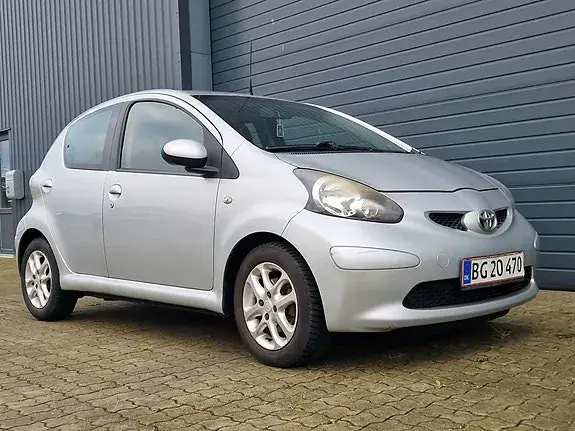Toyota Aygo 2010 photo 3