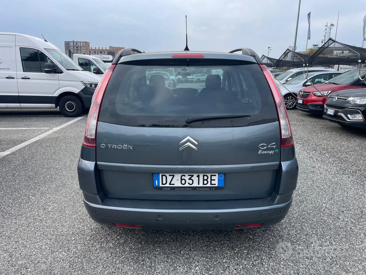 Citroen C4 Picasso 2009 photo 4