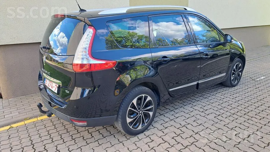 Renault Grand Scenic 2014 photo 2