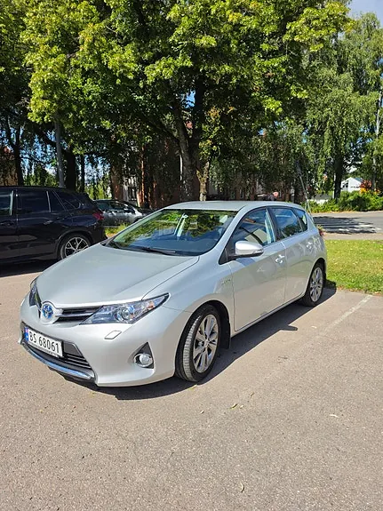 Toyota Auris 2013 photo 4