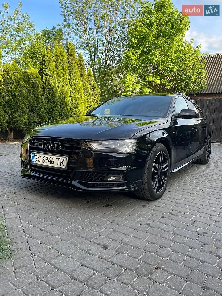 Audi A4 2012 photo 4