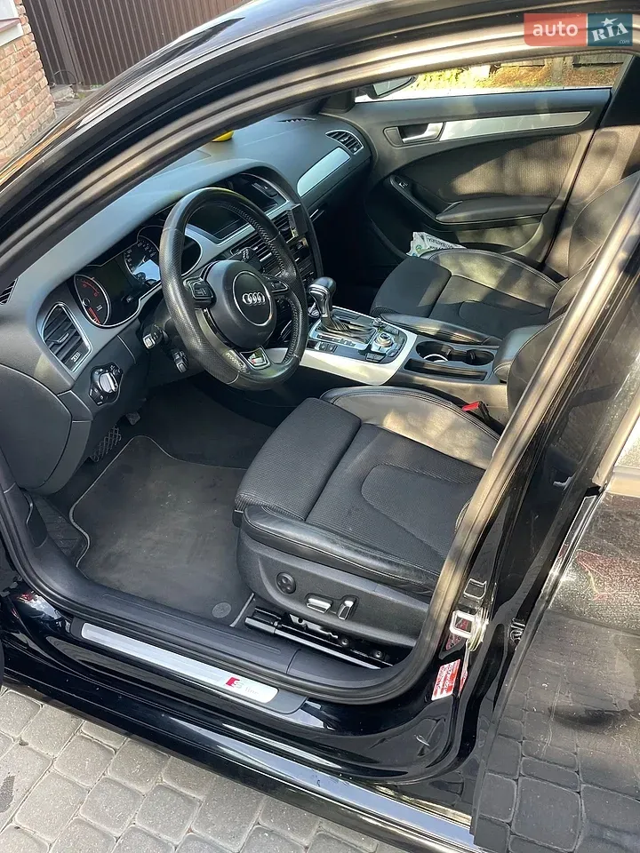 Audi A4 2012 photo 5