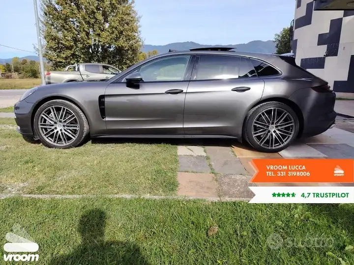 Porsche Panamera photo 2