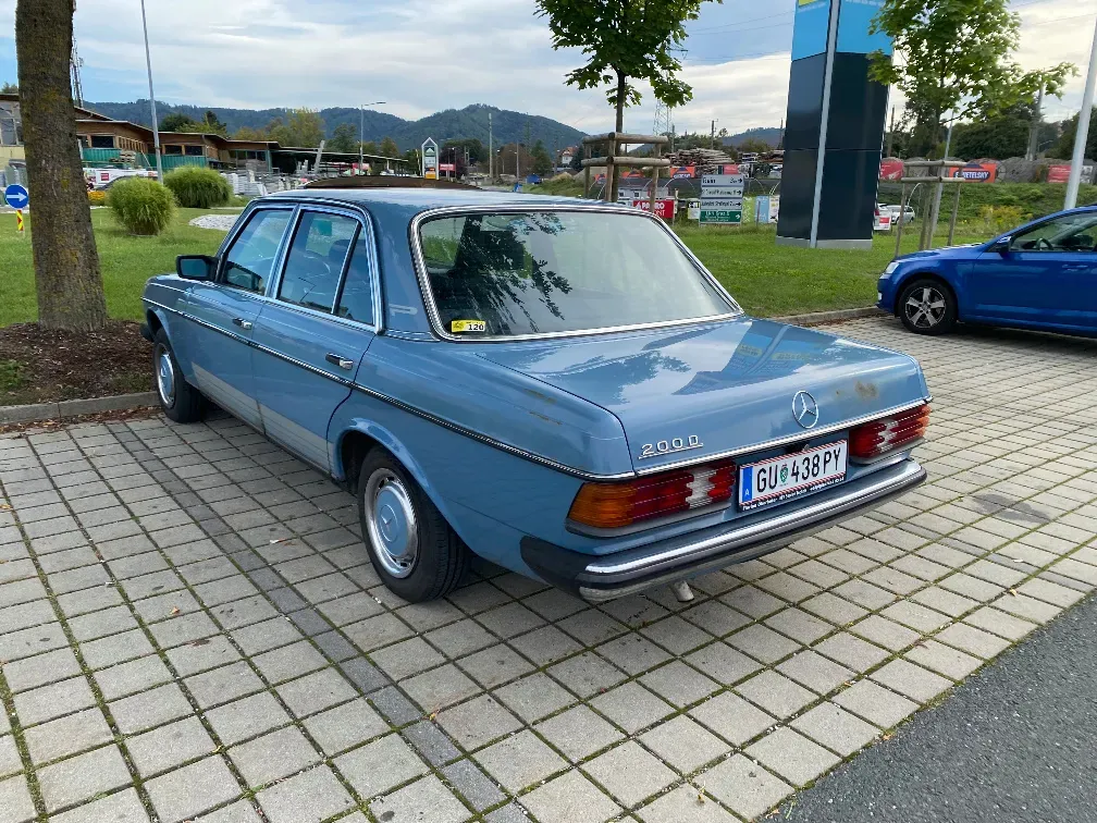 Mercedes-Benz W123