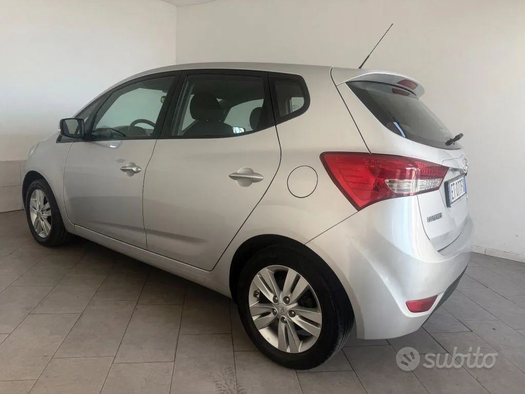 Hyundai Ix20 2013 photo 4