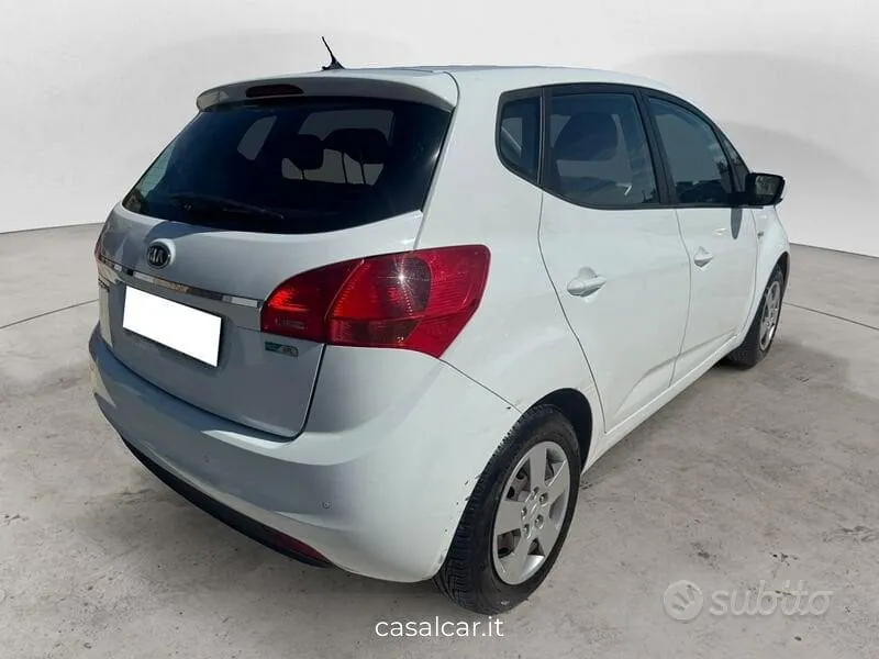 Kia Venga 2018 photo 4