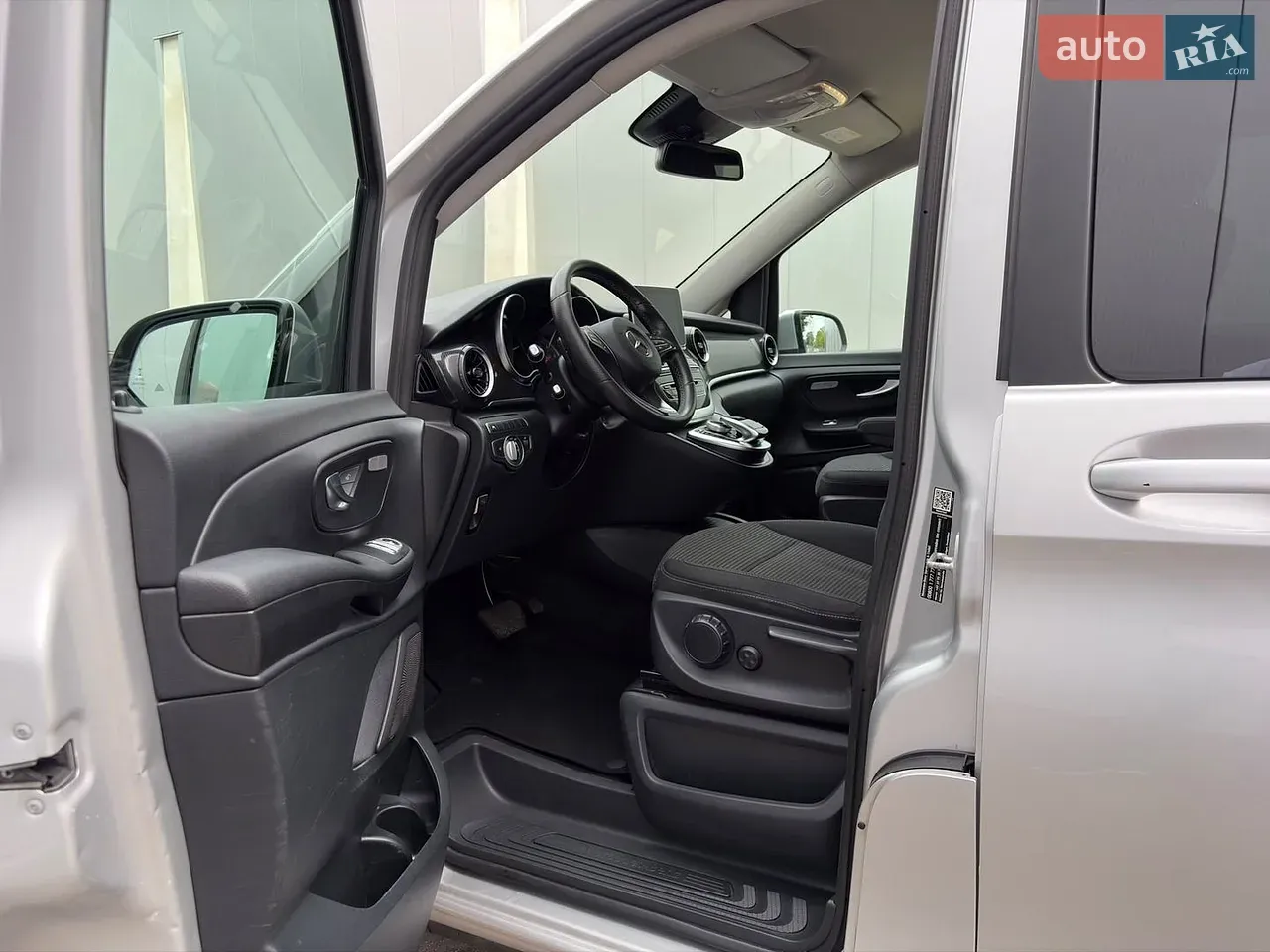 Mercedes-Benz V-Class 2019 photo 3