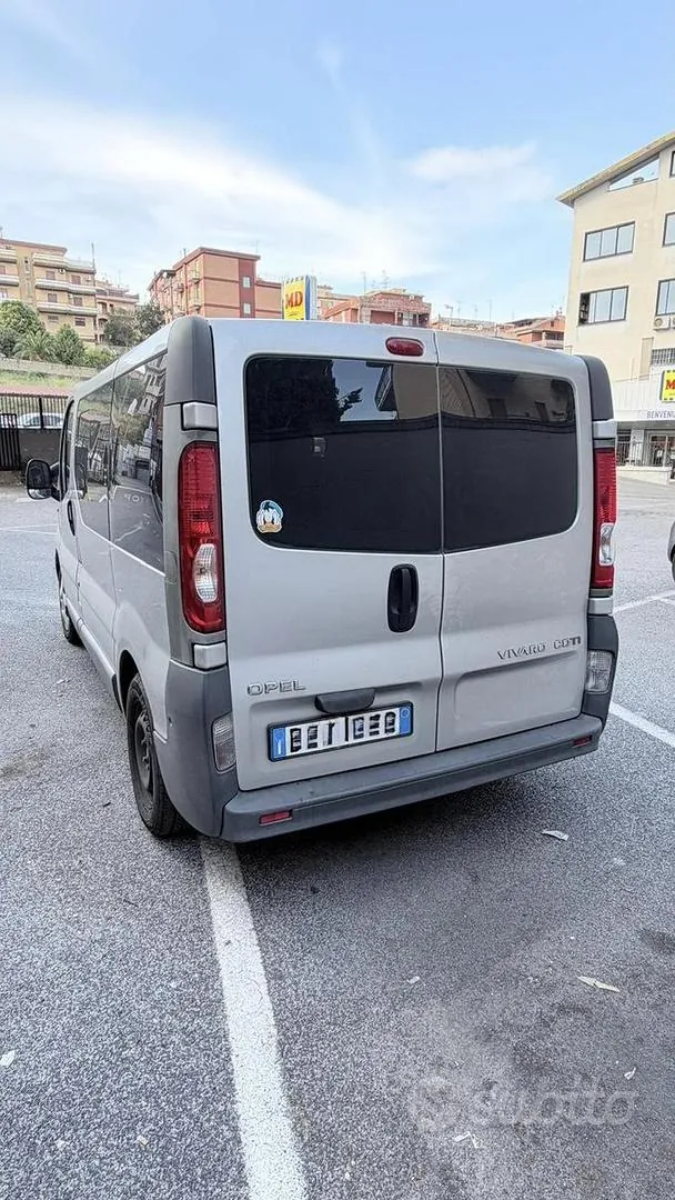 Opel Vivaro 2007 photo 2