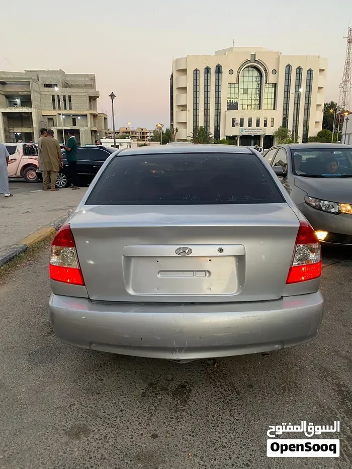 Hyundai Verna 2010 photo 5