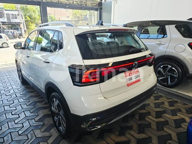 Volkswagen Tiguan 2025 photo 3