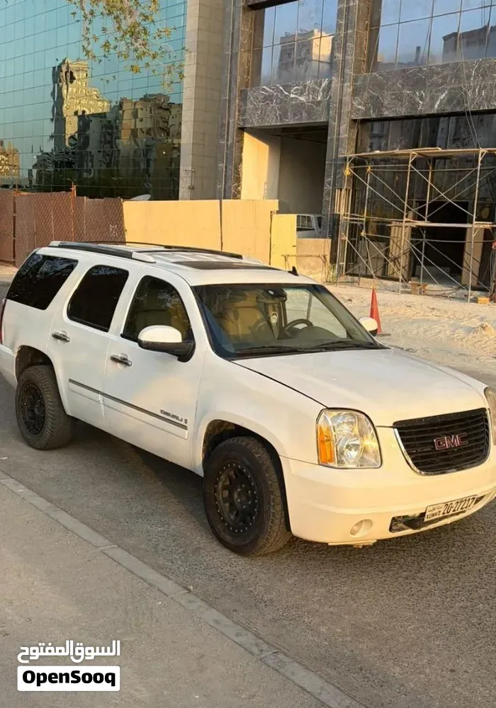 GMC Yukon 2009 photo 2
