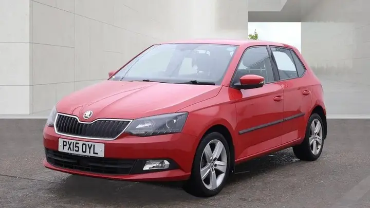 Skoda Fabia 2015 photo 2